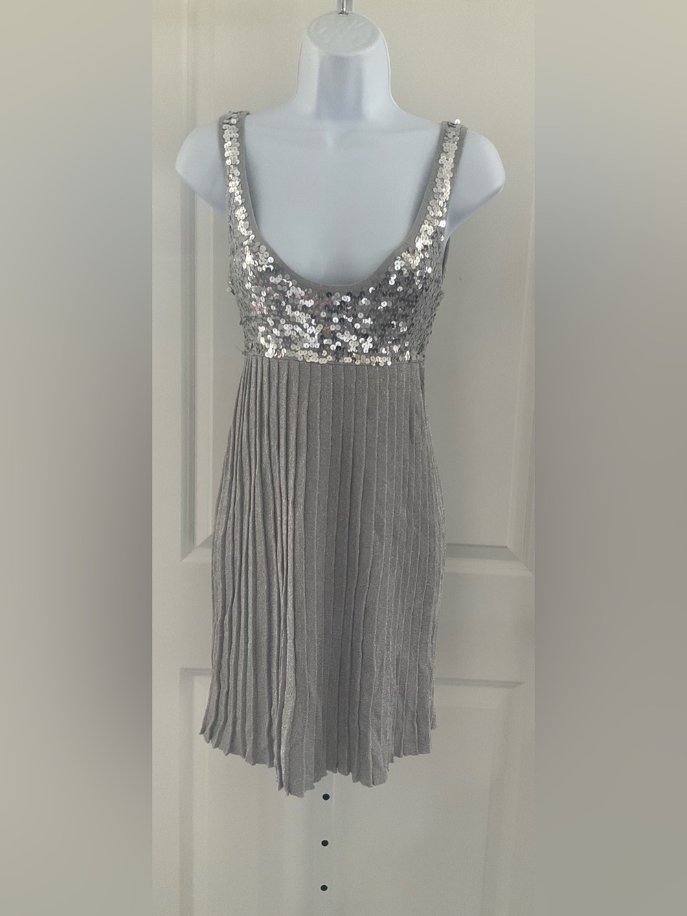 Bebe Sequined Pleated Metallic Dress.
Size XS.